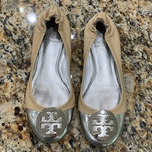 Tory Burch Reva Ivory/ Silver size 6.5
